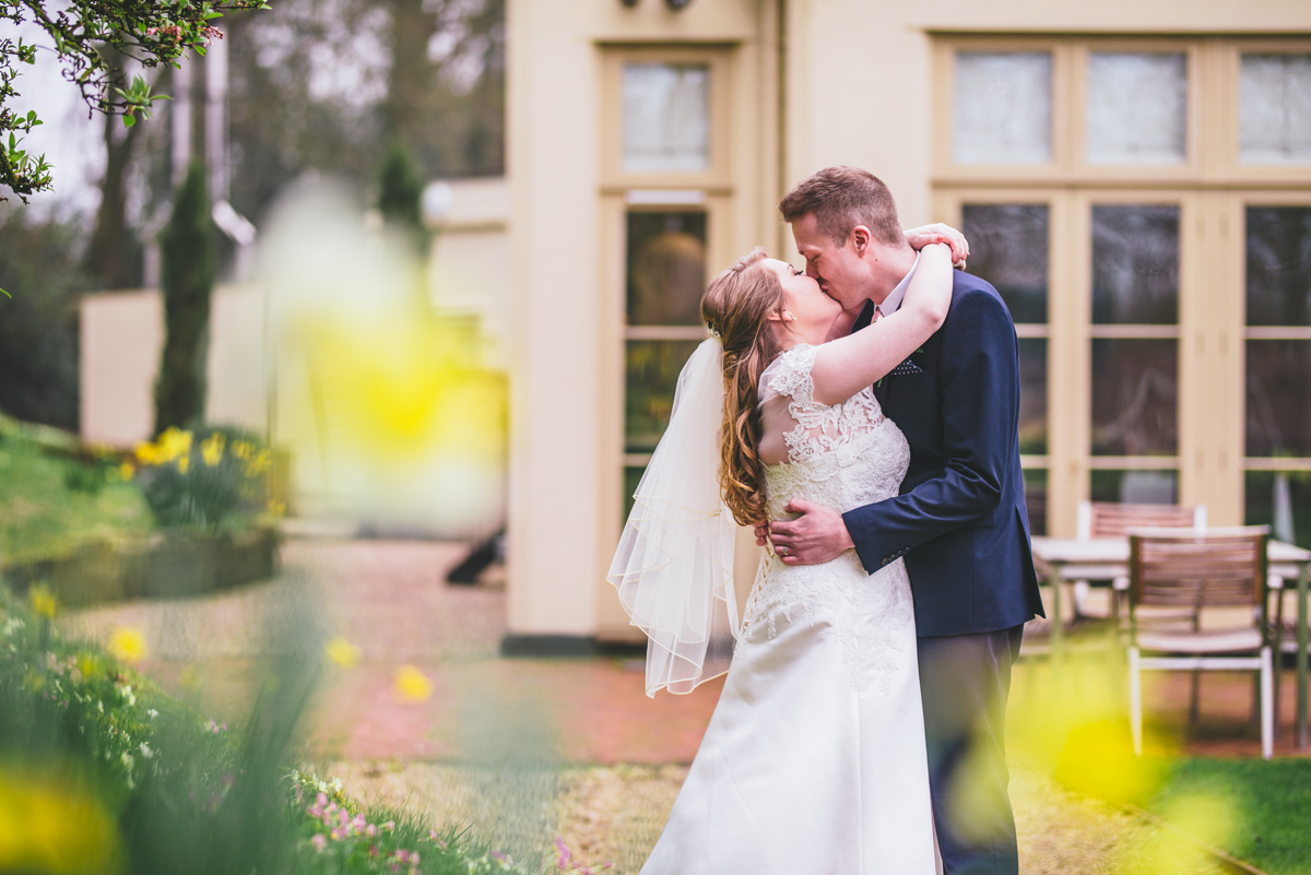 EMMA & DARREN’S SNEAK PEEK FROM MAISON TALBOOTH